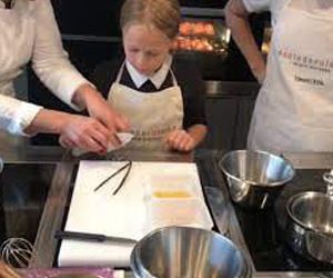 La poignée d'une porte blindée